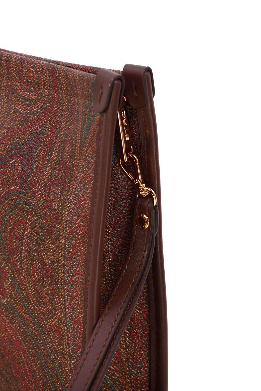 shop ETRO  Portadocumenti: Etro pouch grande Love Trotter Paisley.
Busta grande realizzata nell'iconico tessuto Paisley jacquard e caratterizzata dal logo ETRO Pegaso ricamato a filo dall'effetto tridimensionale. 
Laccio da polso removibile.
Dimensioni: 30 x 20 x 5 cm.
Esterno: Tessuto di cotone Paisley jacquard spalmato con grana opaca e doppiato in tela.
Finiture: 100% pelle di vitello.
Chiusura con cerniera.
Tasca interna applicata.
Accessori metallici con finitura dorata.
Fabbricato in Italia.. MP2C0002 AA012-M0019 number 3768007